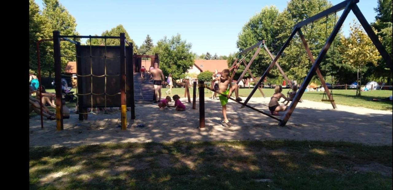 Lipót Termál Camping Kültér fotó