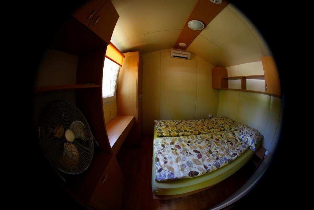 Lipót Termál Camping Kültér fotó